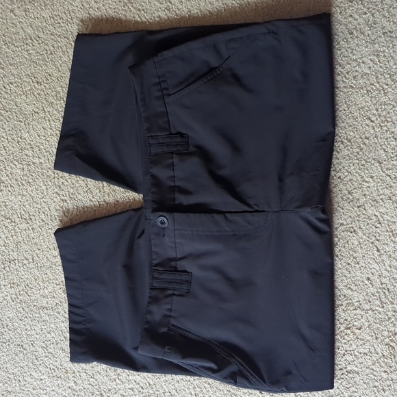 N'Vo by Lanctot Black Athletic Capri Pants Size 14 - Picture 1 of 5